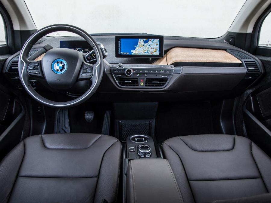  BMW i3 2014 года  (фото 11 из 240)